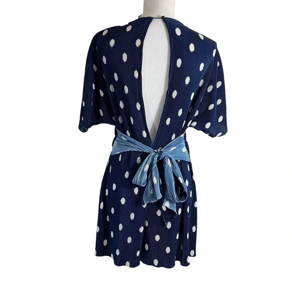 ASOS Navy Blue and White Polka Dot Romper Size 6 Accordion Pleated Shorts Tie - Picture 3 of 7